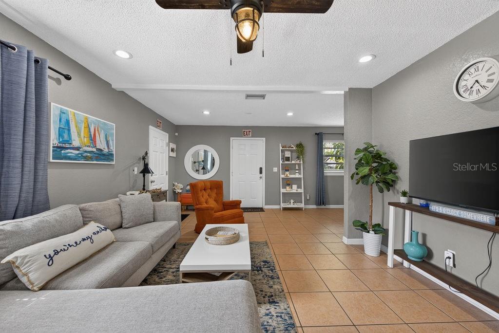 ROOSEVELT GROVES - Residential