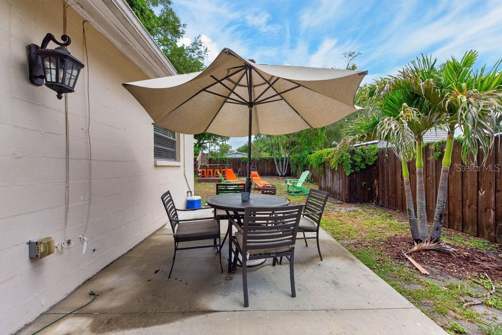 ROOSEVELT GROVES - Residential