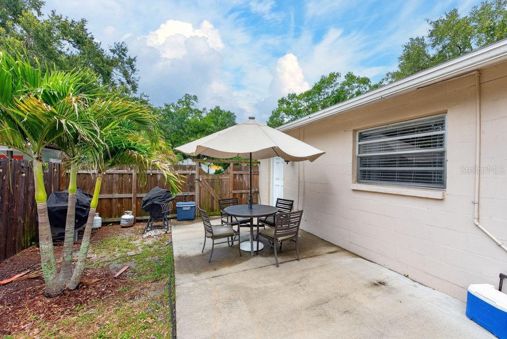 ROOSEVELT GROVES - Residential