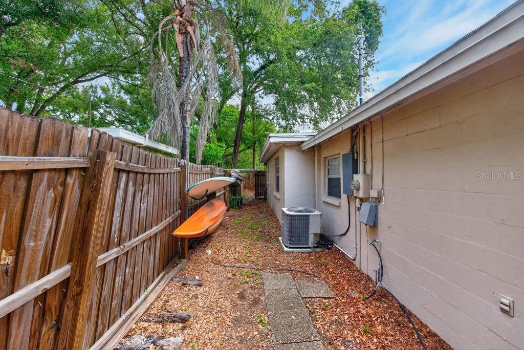 ROOSEVELT GROVES - Residential