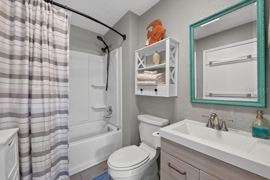 ROOSEVELT GROVES - Residential