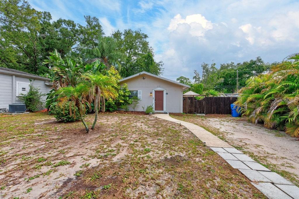 ROOSEVELT GROVES - Residential