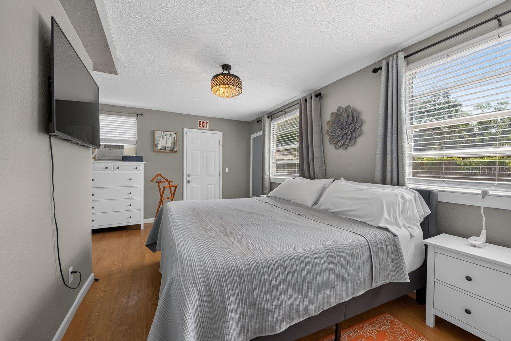 ROOSEVELT GROVES - Residential