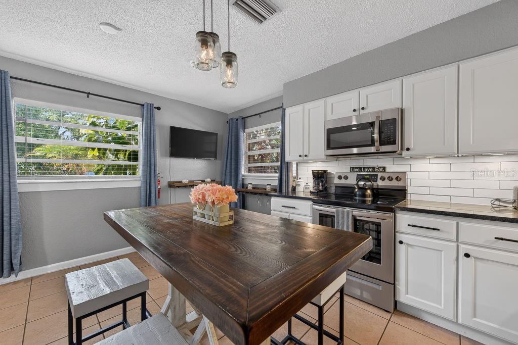 ROOSEVELT GROVES - Residential