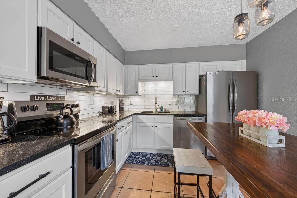 ROOSEVELT GROVES - Residential