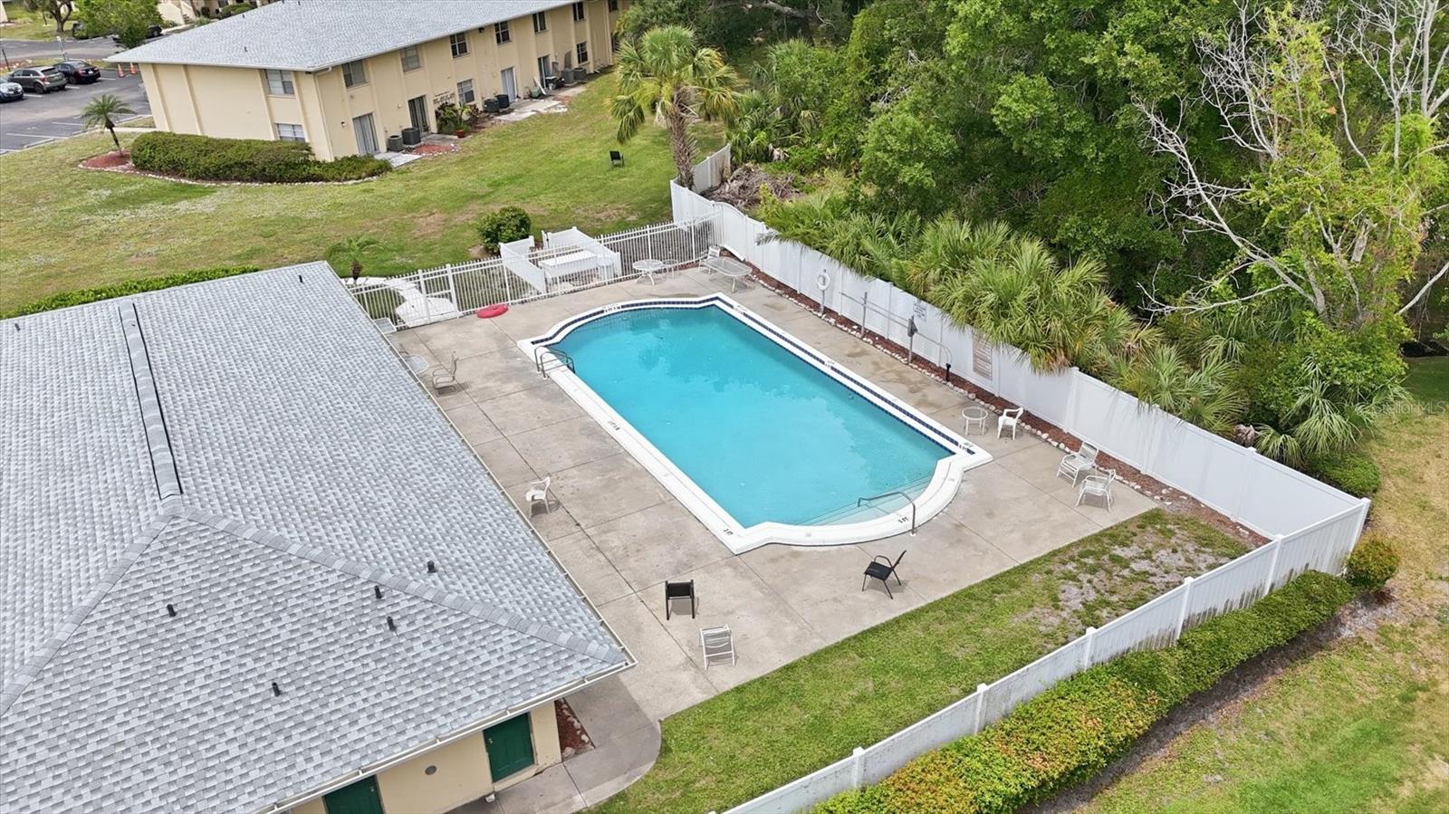 SUMMER LAKES - Residential