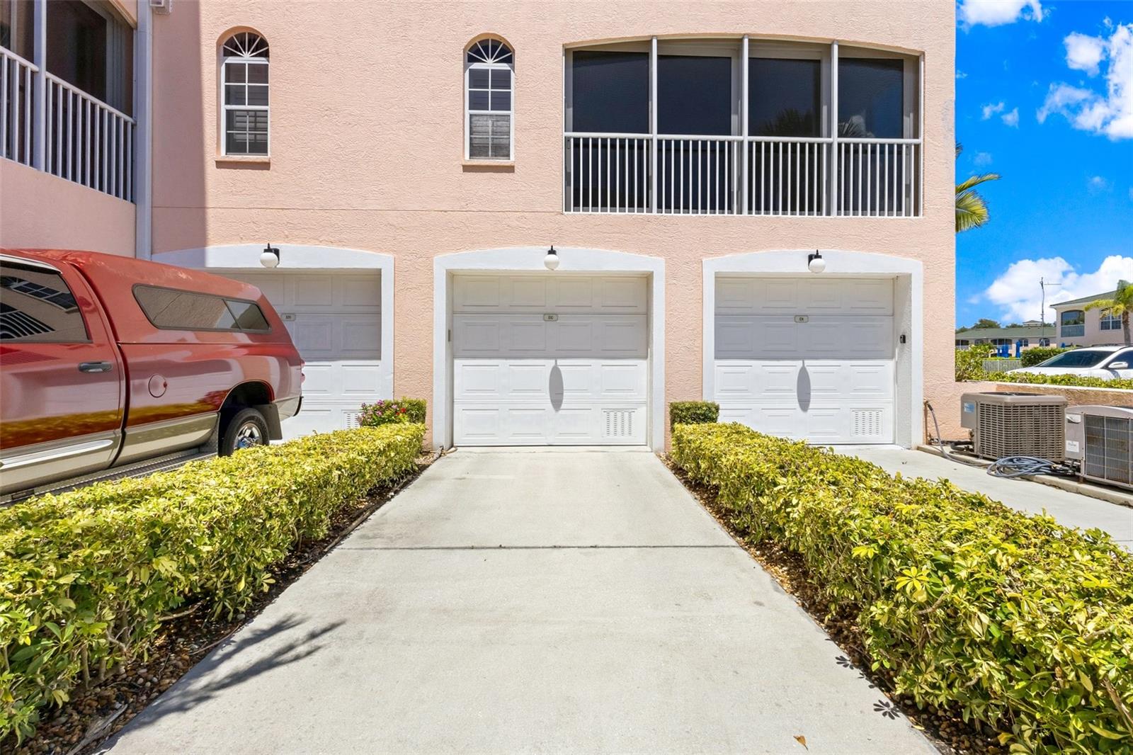 COURTYARDS AT GONDOLA PARK THE - Residential