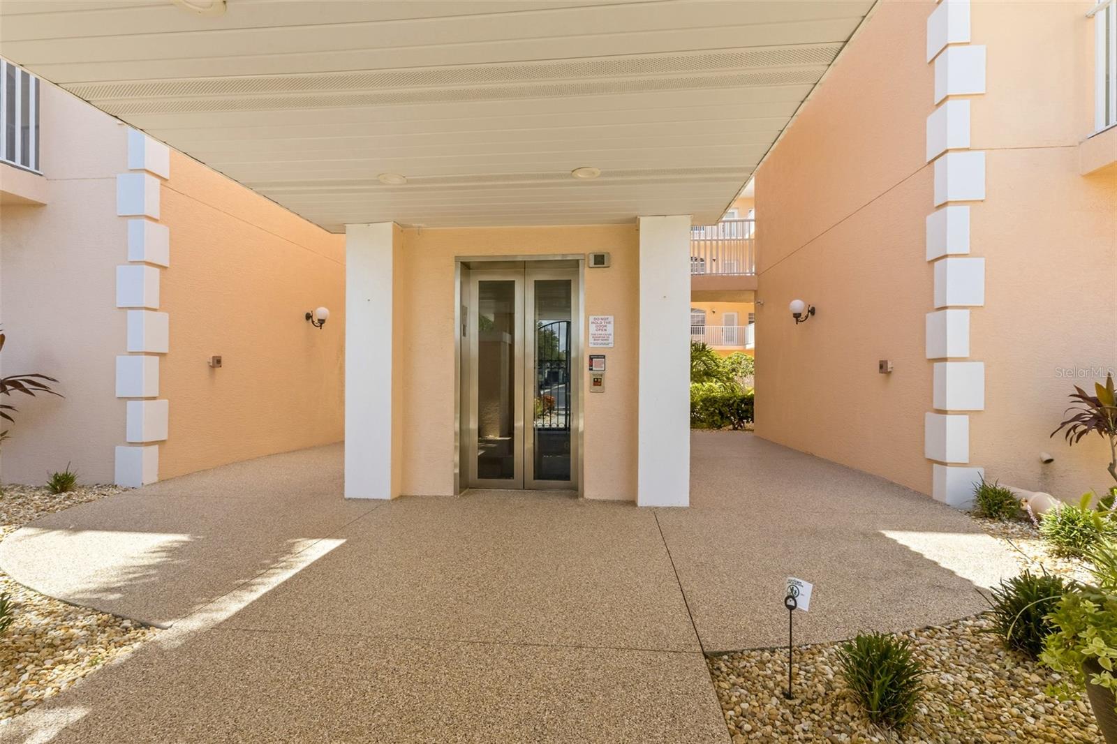 COURTYARDS AT GONDOLA PARK THE - Residential