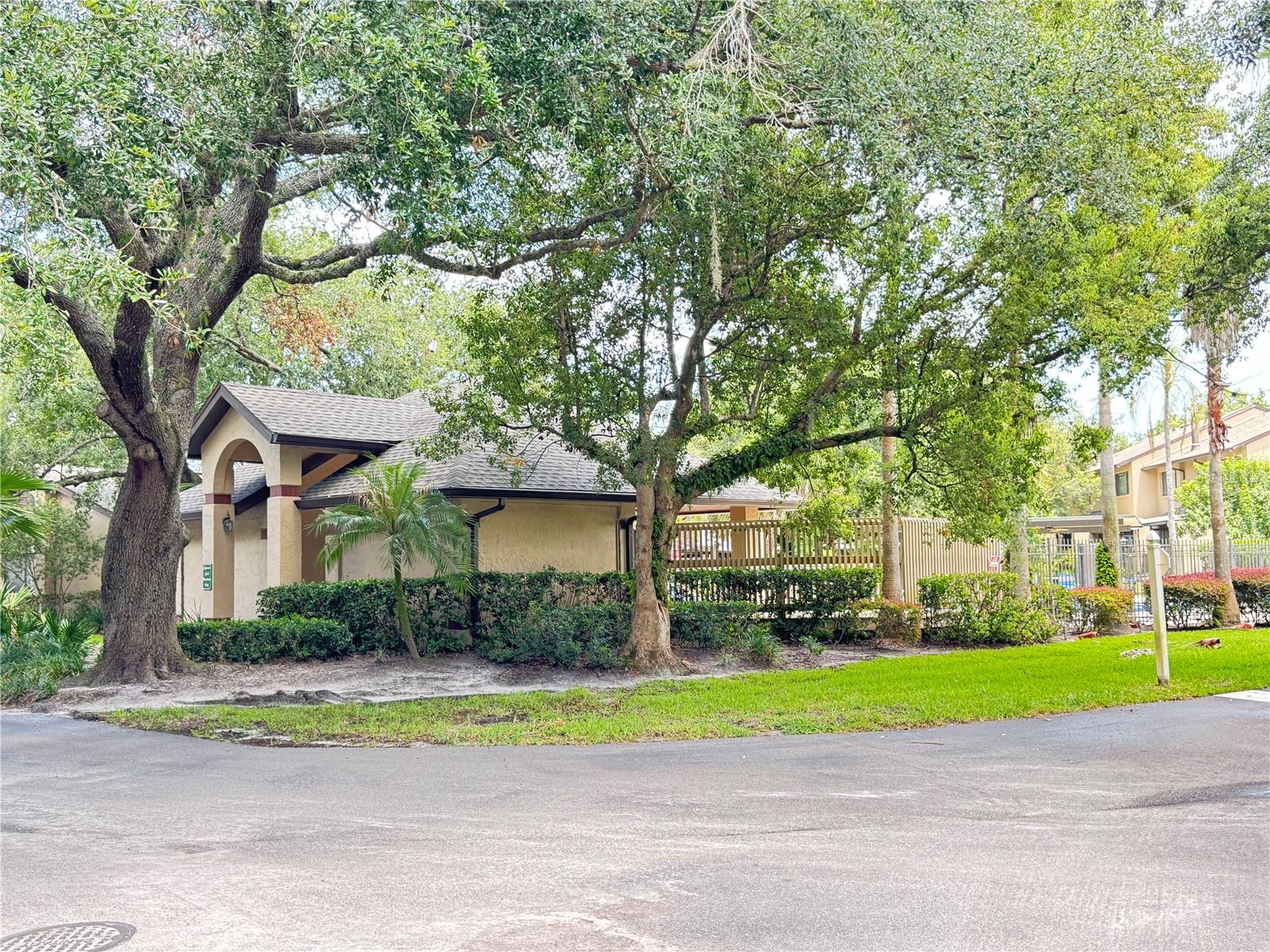 CYPRESS CLUB - Residential