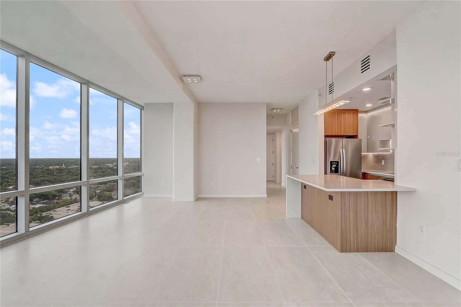VUE/LK EOLA - Residential Lease