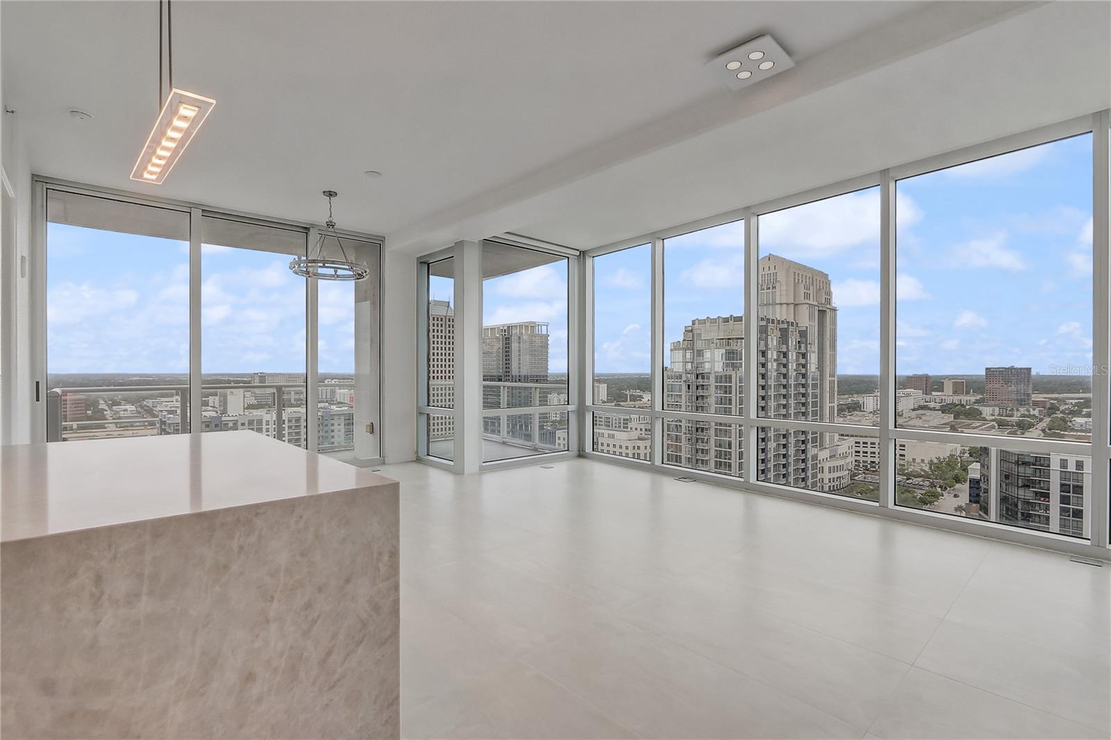 VUE/LK EOLA - Residential Lease