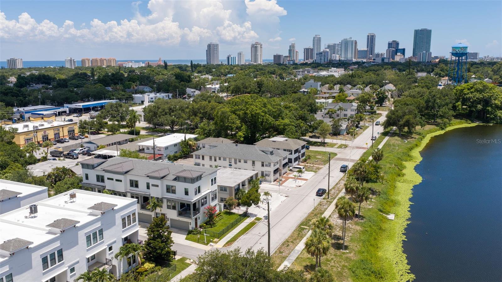 UPTOWN CRESCENT LAKE - Residential
