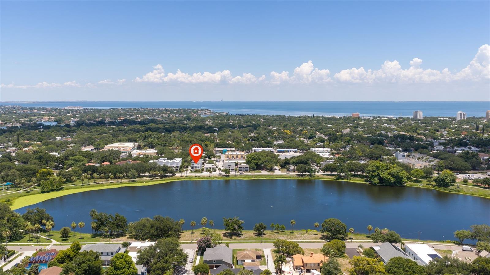 UPTOWN CRESCENT LAKE - Residential