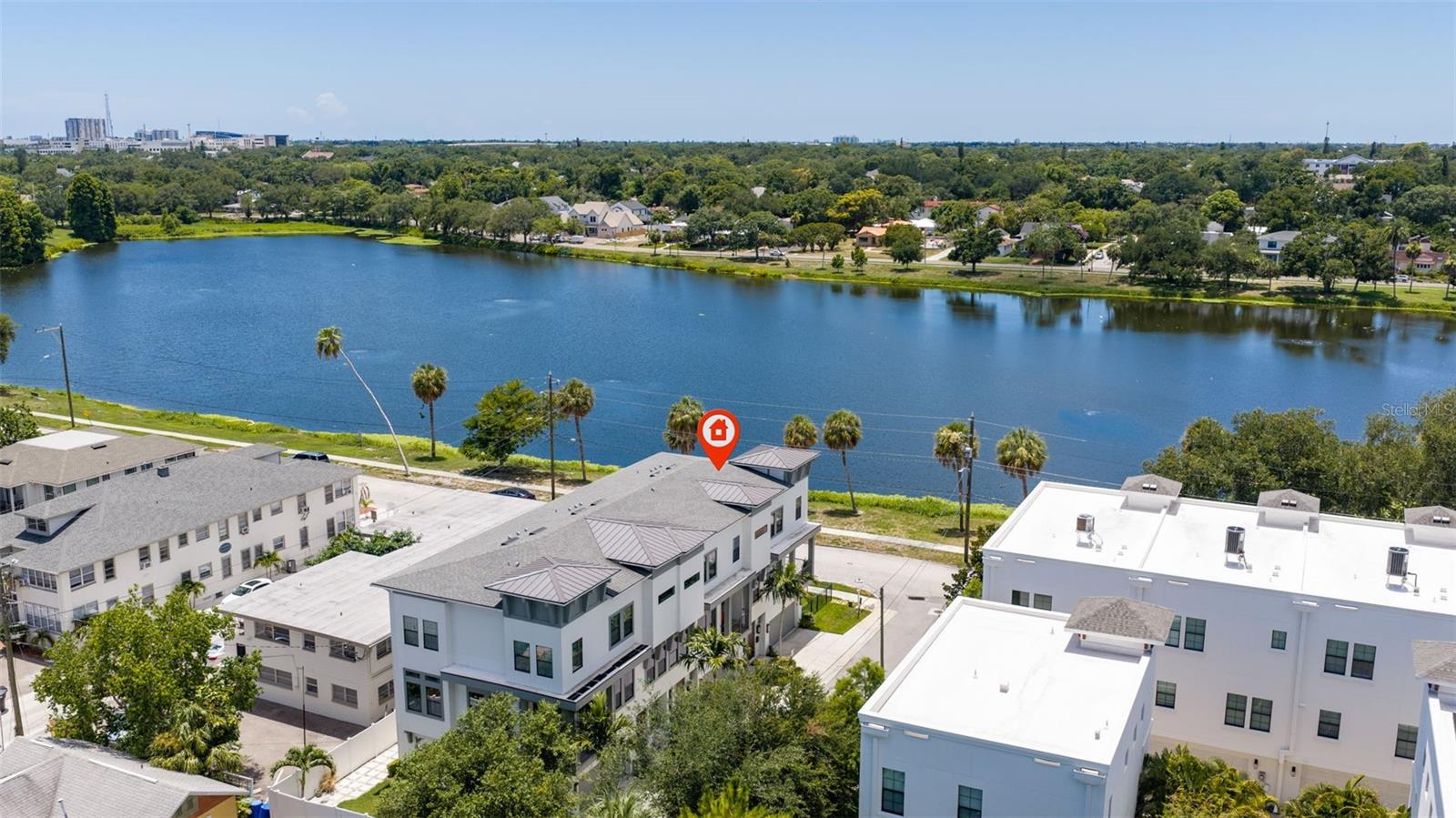 UPTOWN CRESCENT LAKE - Residential