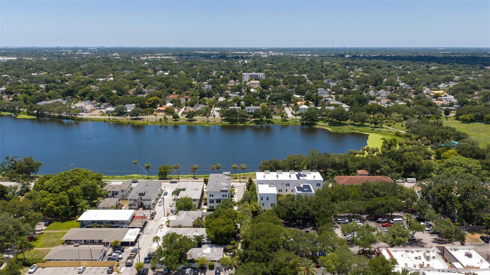UPTOWN CRESCENT LAKE - Residential