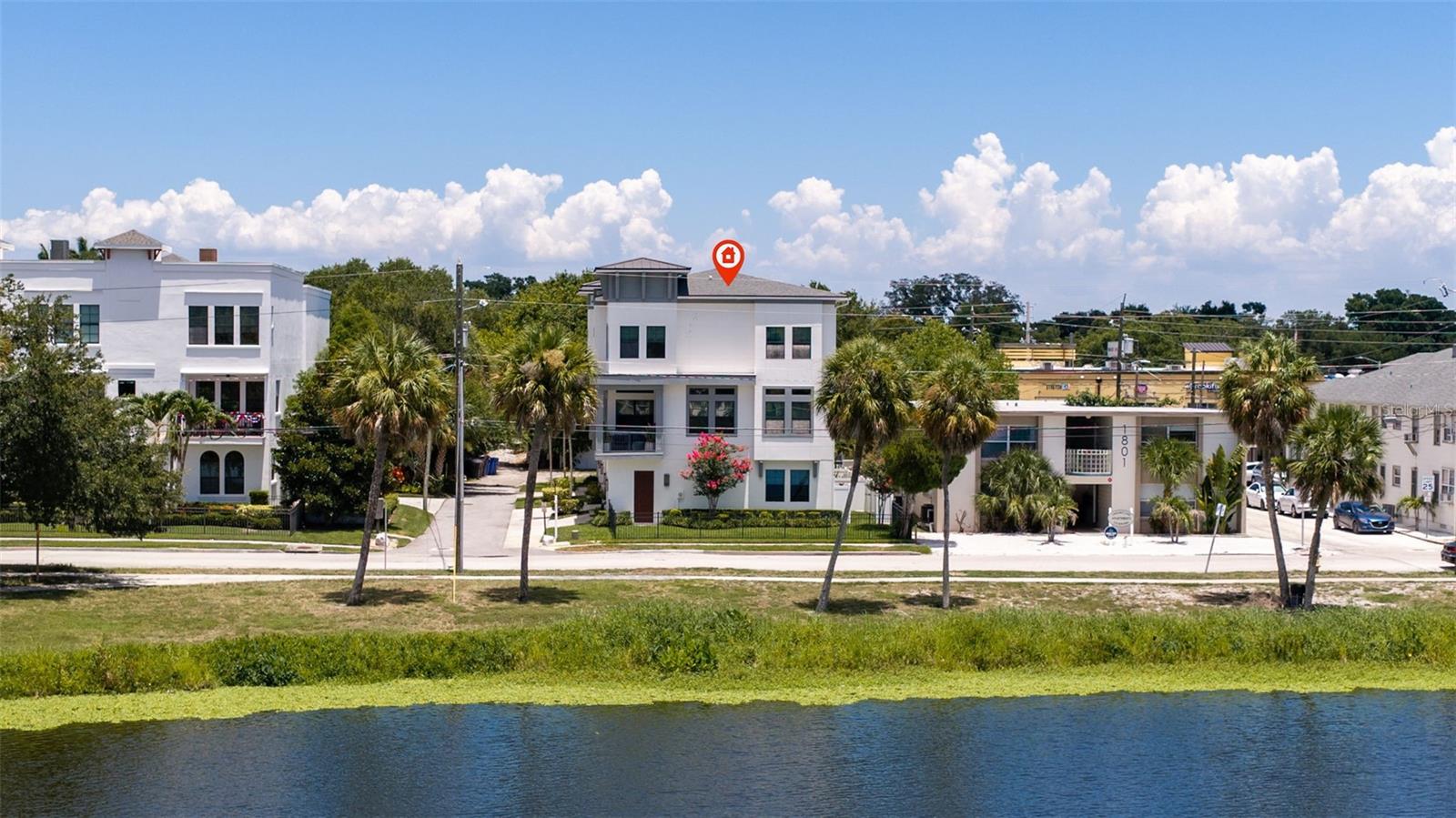 UPTOWN CRESCENT LAKE - Residential
