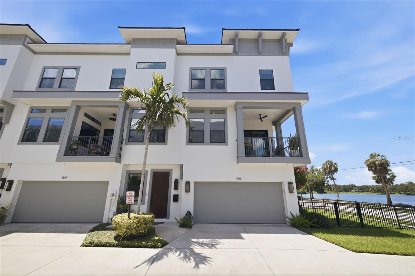 UPTOWN CRESCENT LAKE - Residential