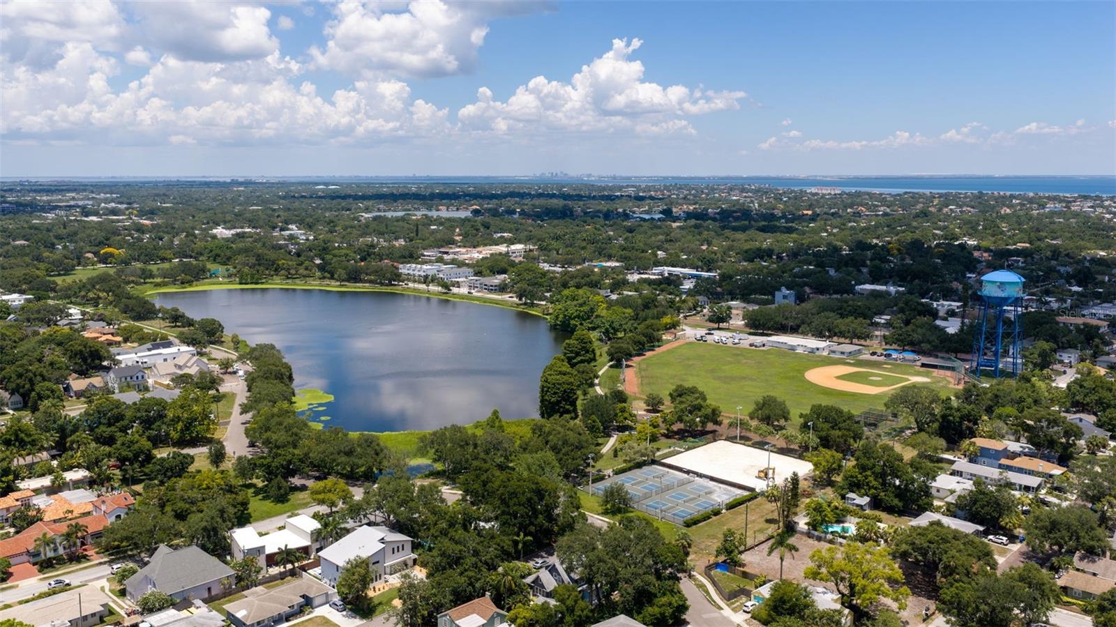 UPTOWN CRESCENT LAKE - Residential