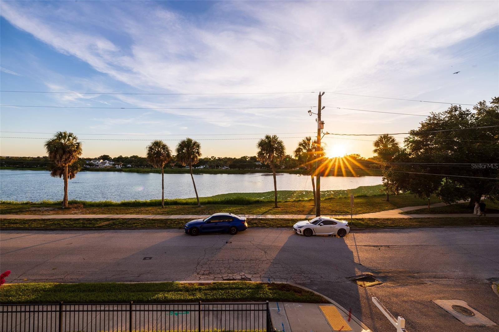 UPTOWN CRESCENT LAKE - Residential