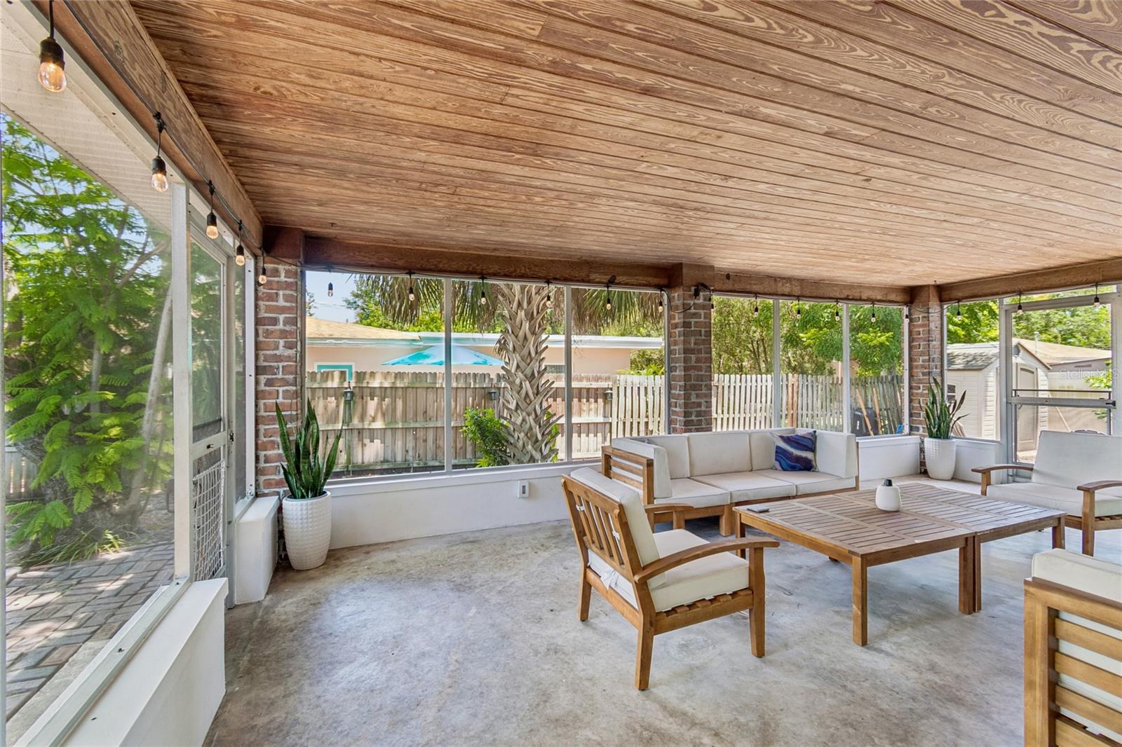 BROOKHILL - Residential