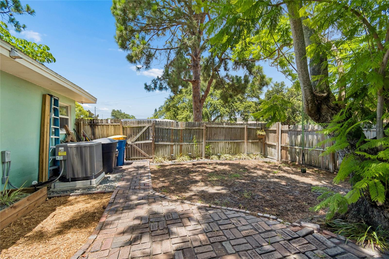 BROOKHILL - Residential