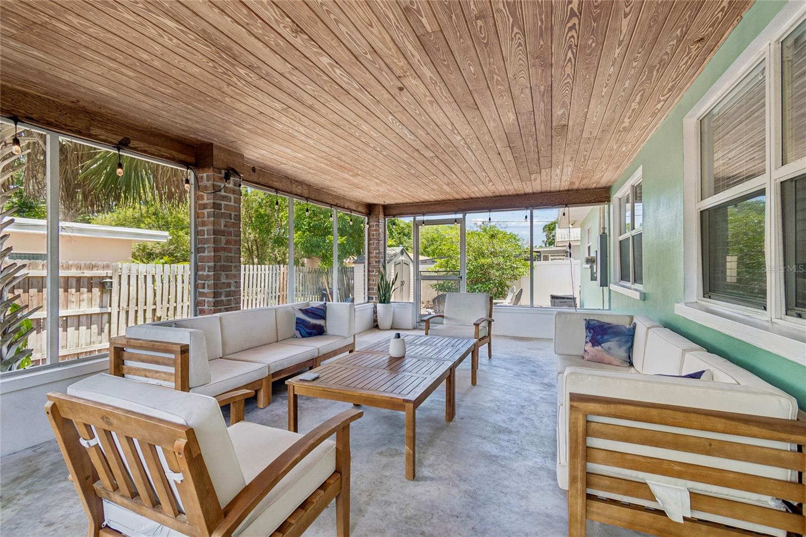 BROOKHILL - Residential