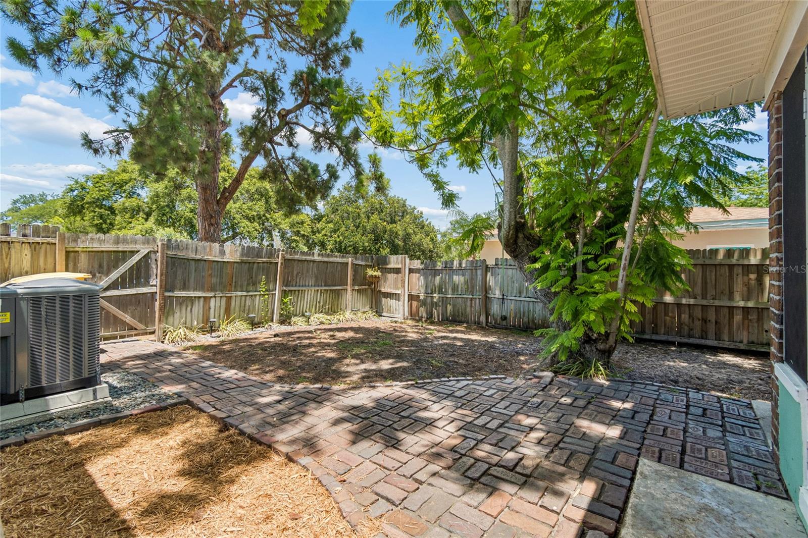 BROOKHILL - Residential