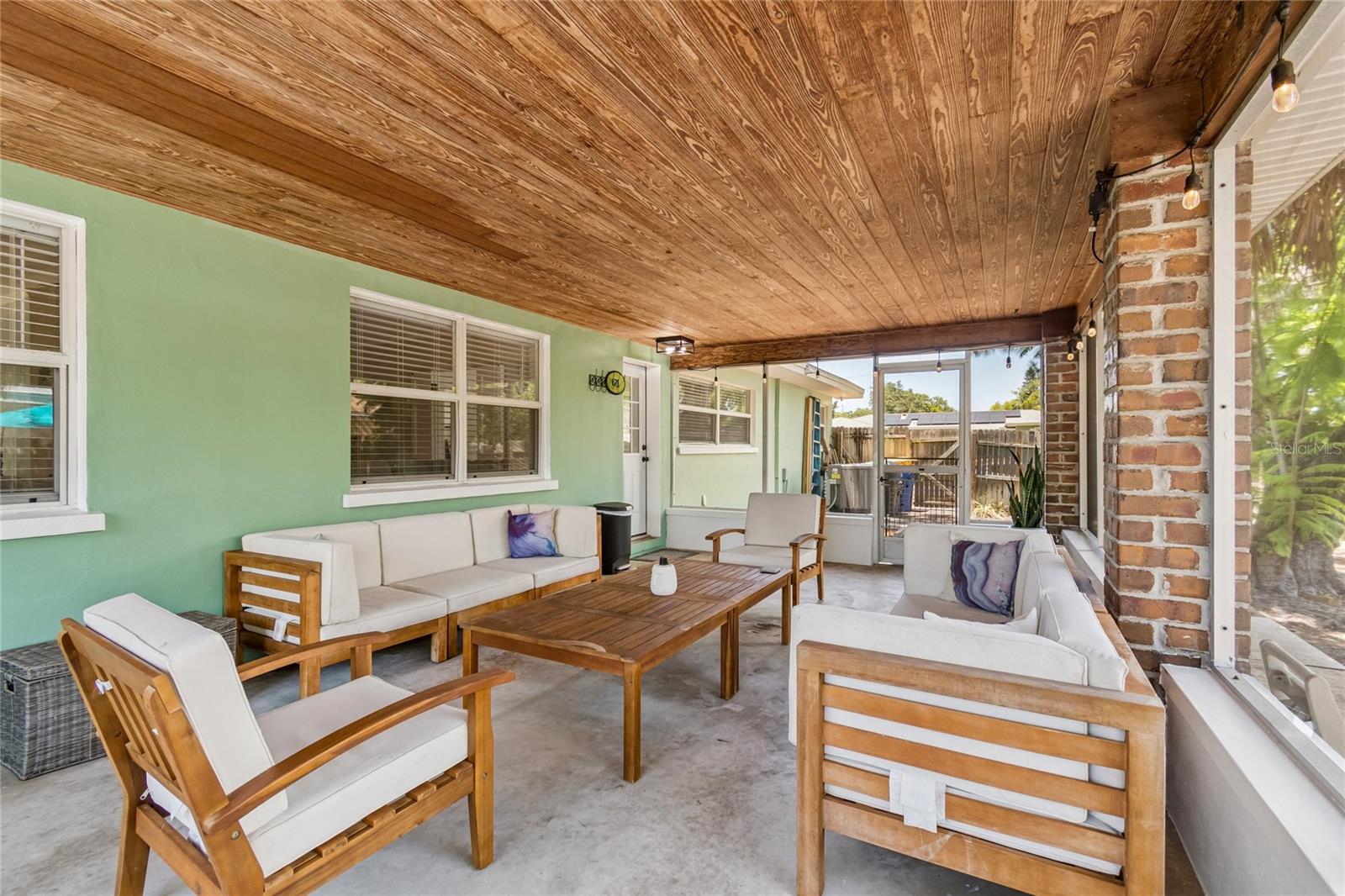 BROOKHILL - Residential