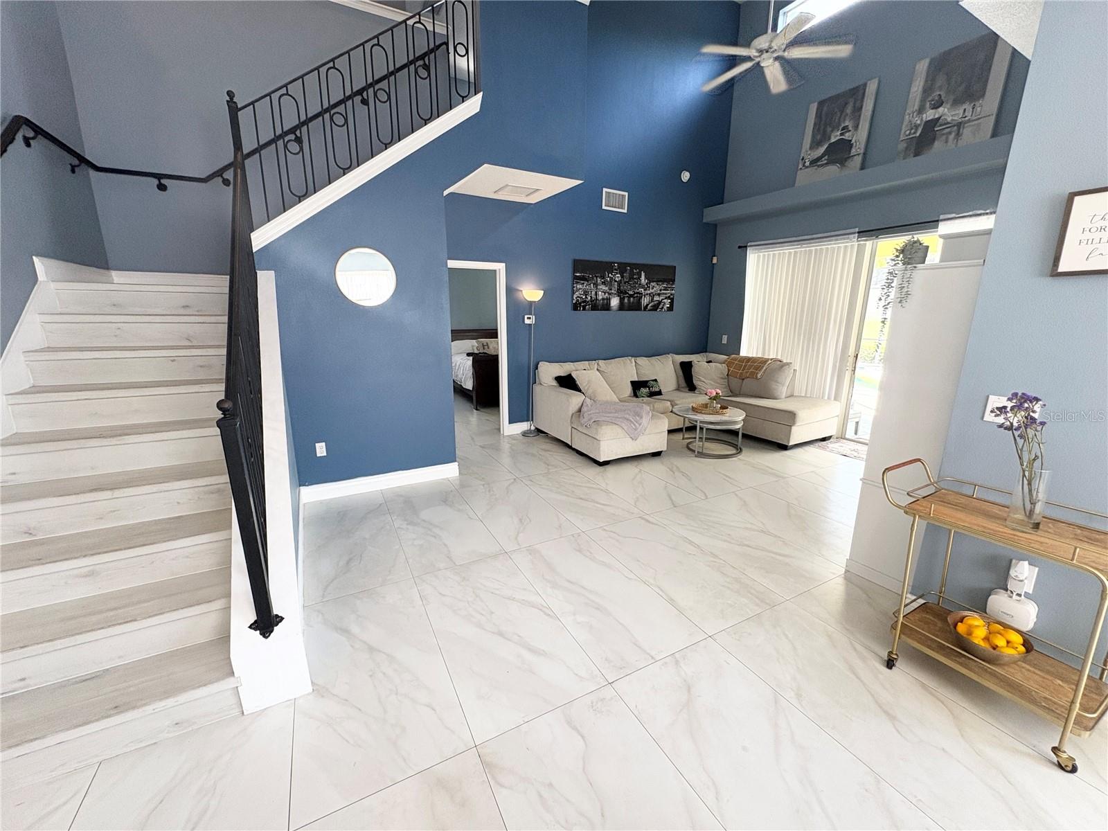 CALABAY PARC AT TOWER LAKE - Residential