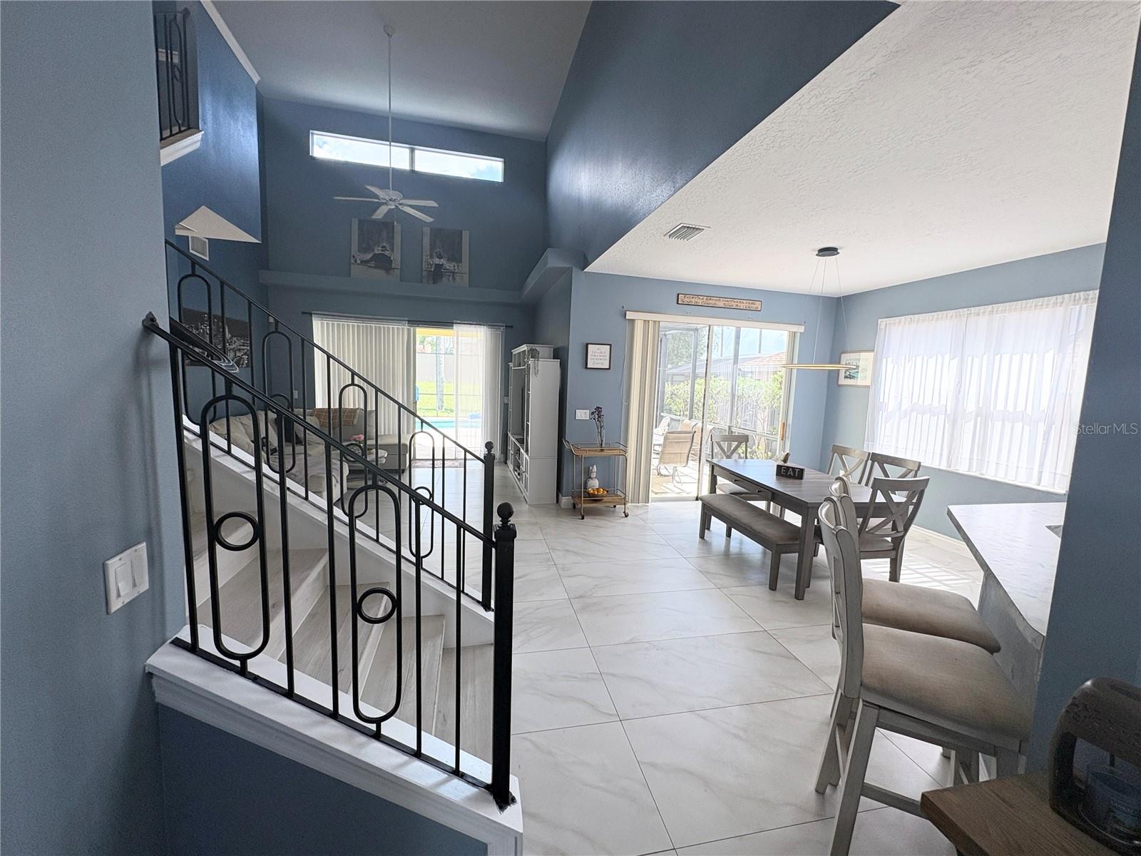 CALABAY PARC AT TOWER LAKE - Residential