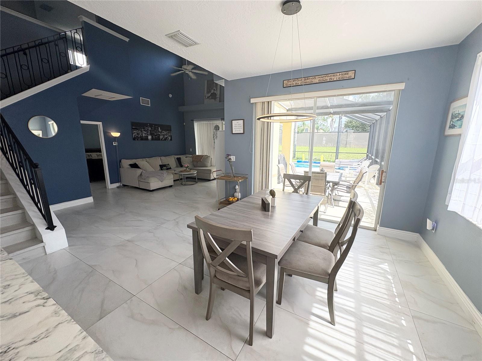 CALABAY PARC AT TOWER LAKE - Residential