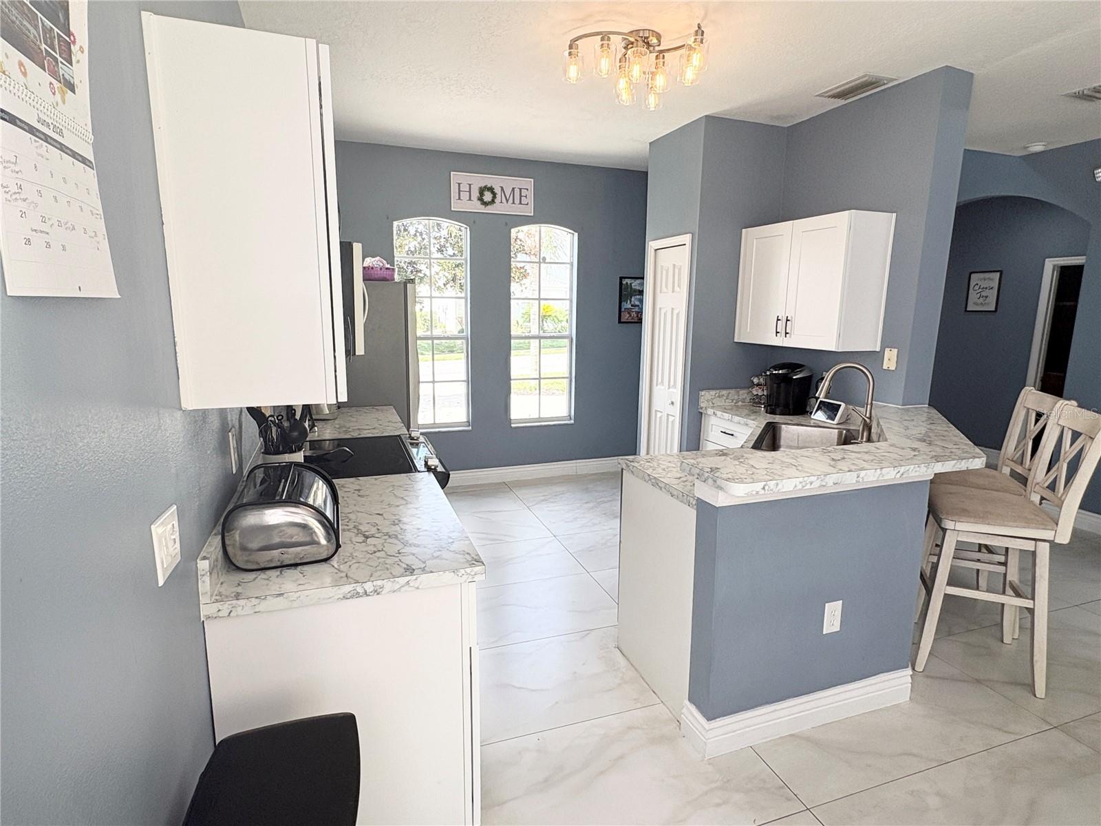 CALABAY PARC AT TOWER LAKE - Residential