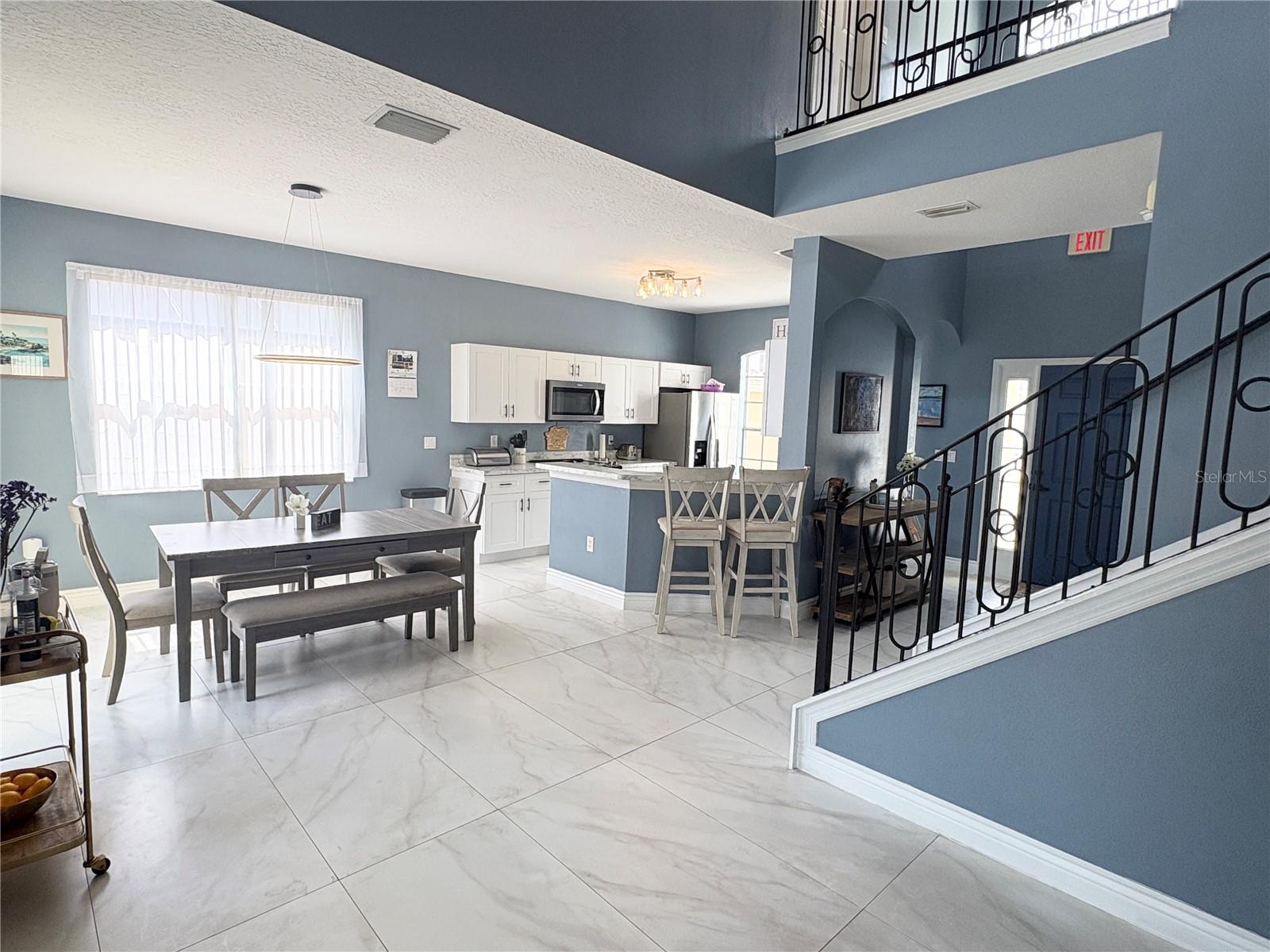 CALABAY PARC AT TOWER LAKE - Residential