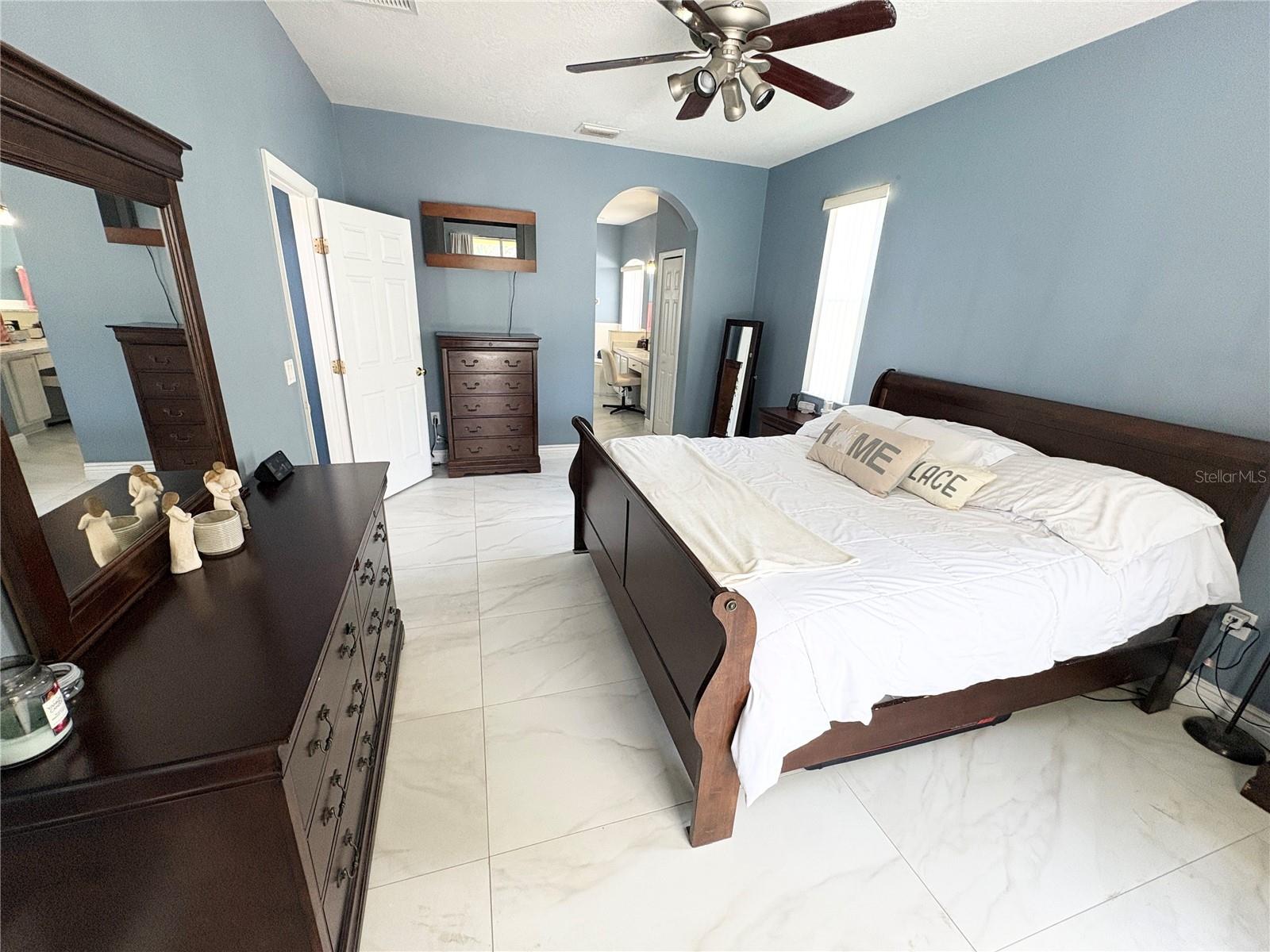 CALABAY PARC AT TOWER LAKE - Residential