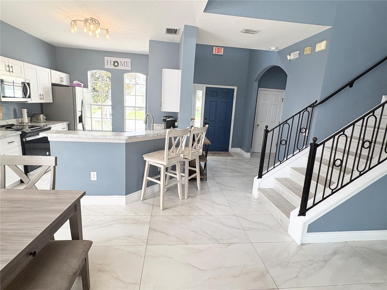 CALABAY PARC AT TOWER LAKE - Residential