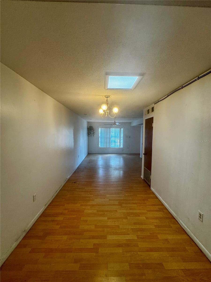 CHATEAU DE VILLE CONDO PH 02 - Residential