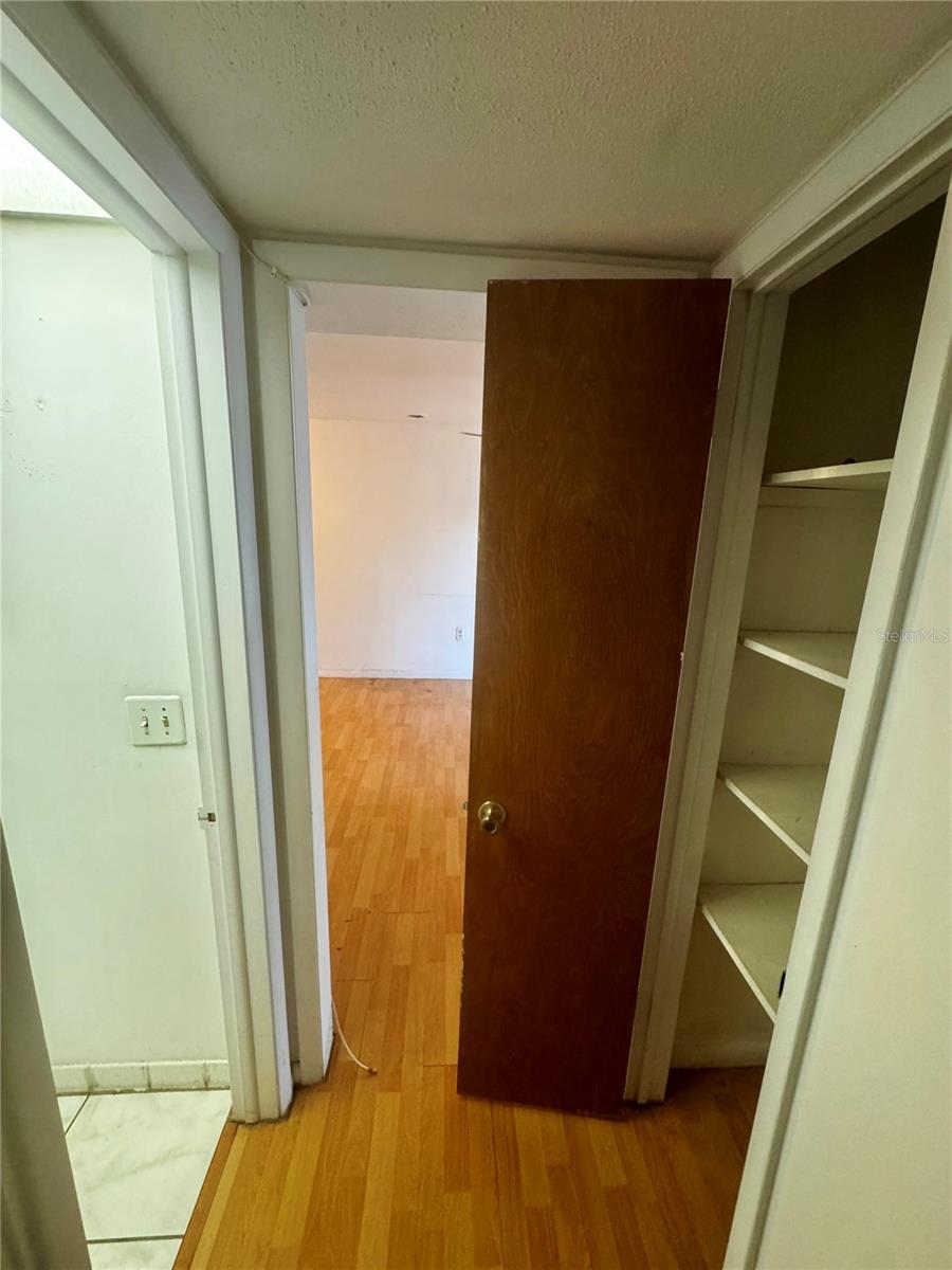 CHATEAU DE VILLE CONDO PH 02 - Residential