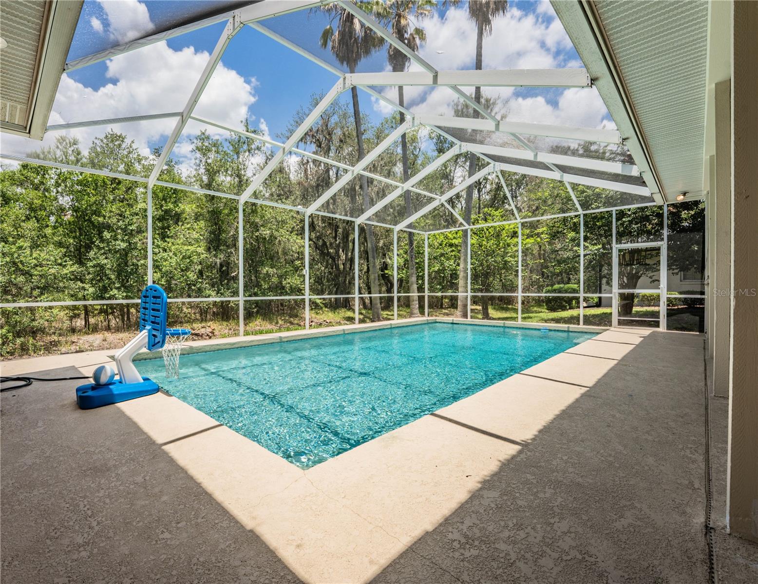 DEER BROOKE SOUTH - Residential Lease