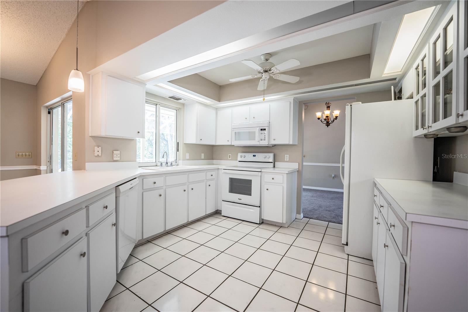 DEER BROOKE SOUTH - Residential Lease