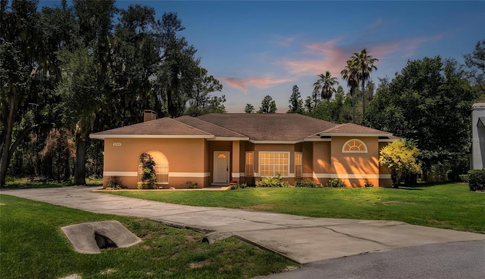 DEER BROOKE SOUTH - Residential Lease