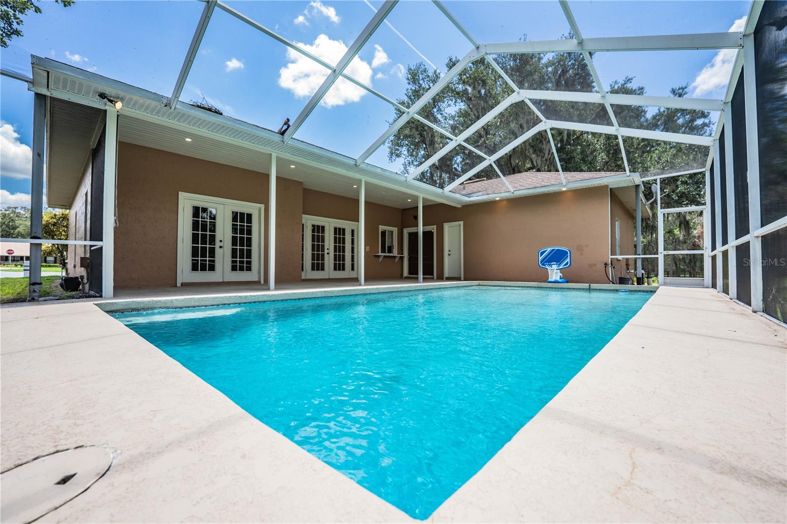 DEER BROOKE SOUTH - Residential Lease
