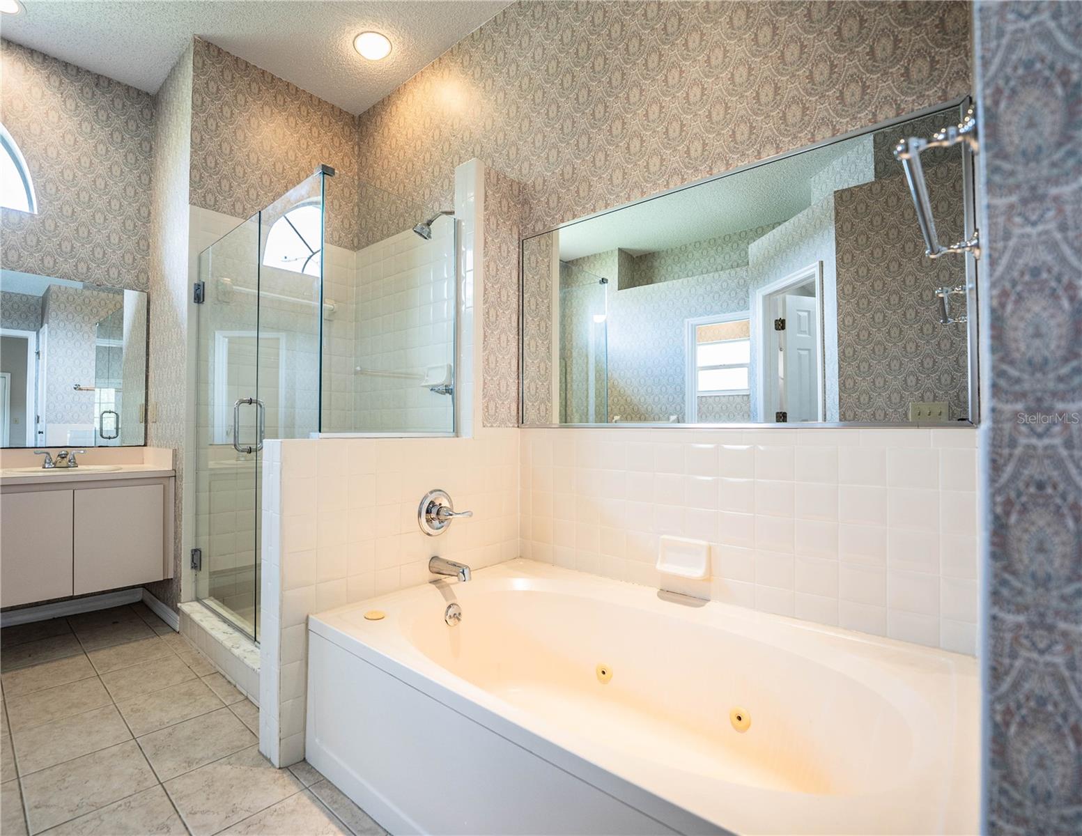 DEER BROOKE SOUTH - Residential Lease