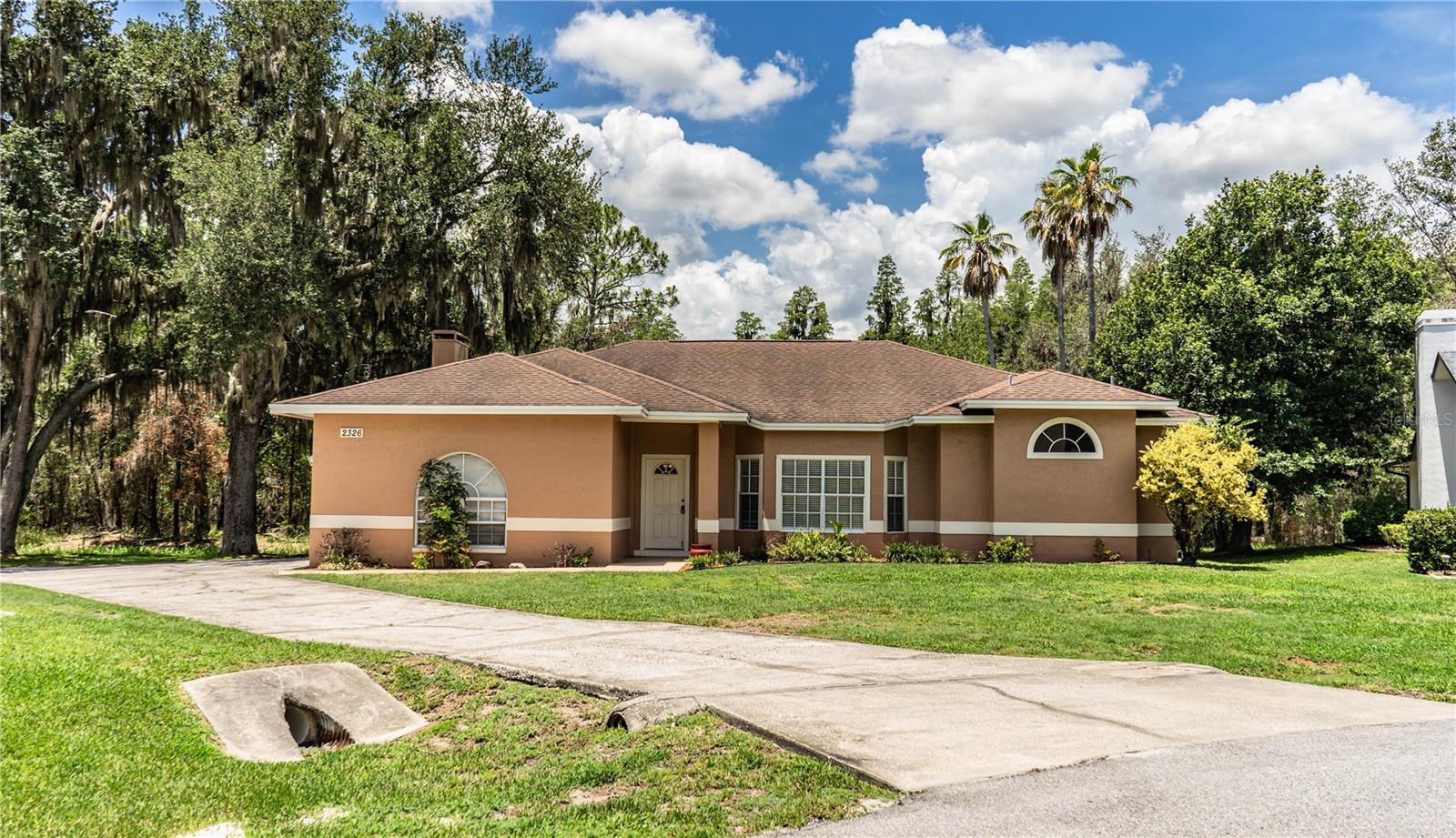 DEER BROOKE SOUTH - Residential Lease