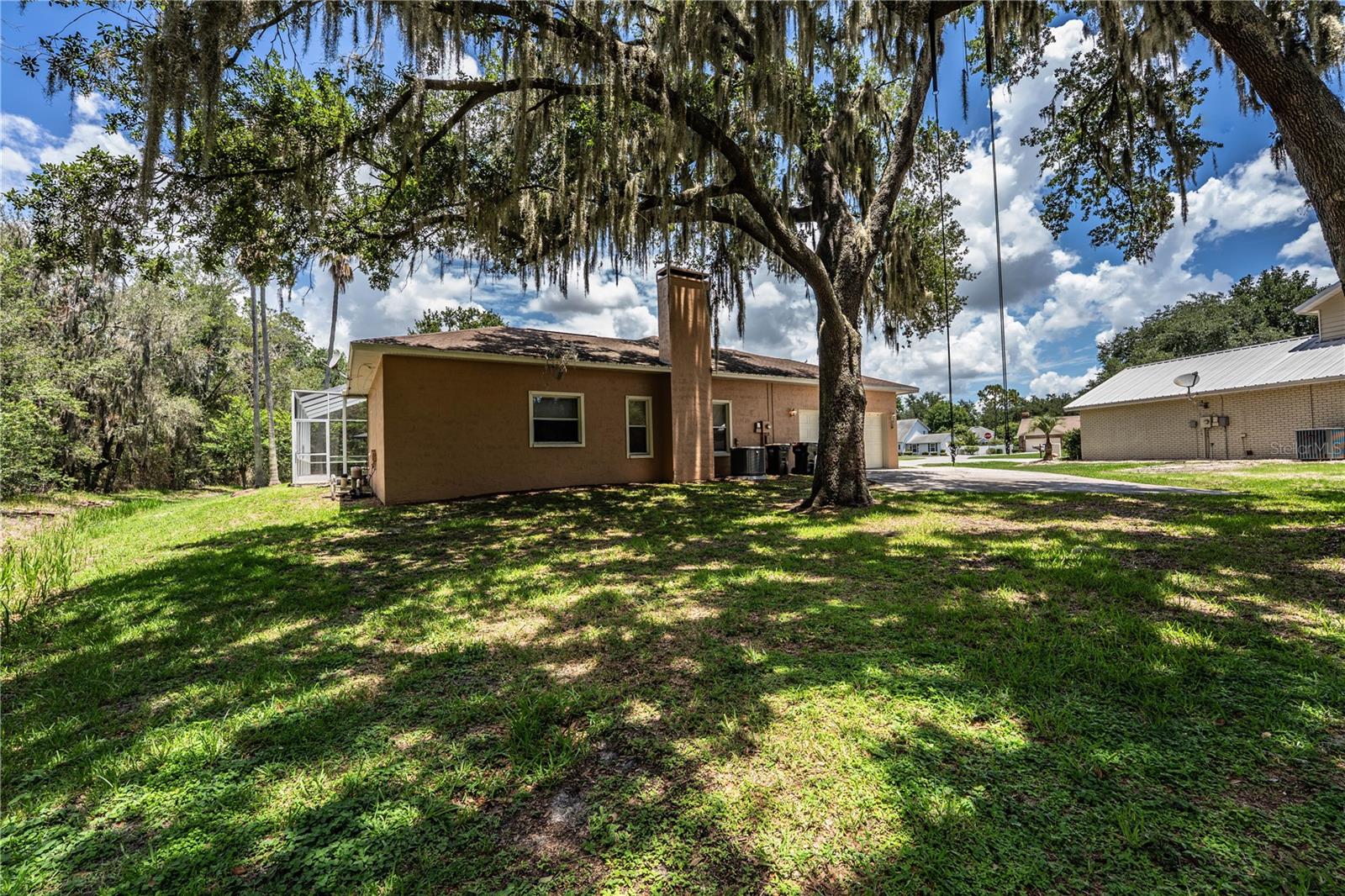 DEER BROOKE SOUTH - Residential Lease