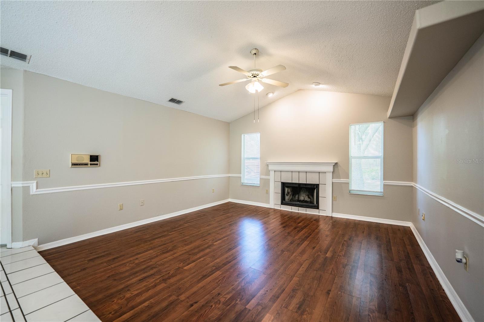 DEER BROOKE SOUTH - Residential Lease