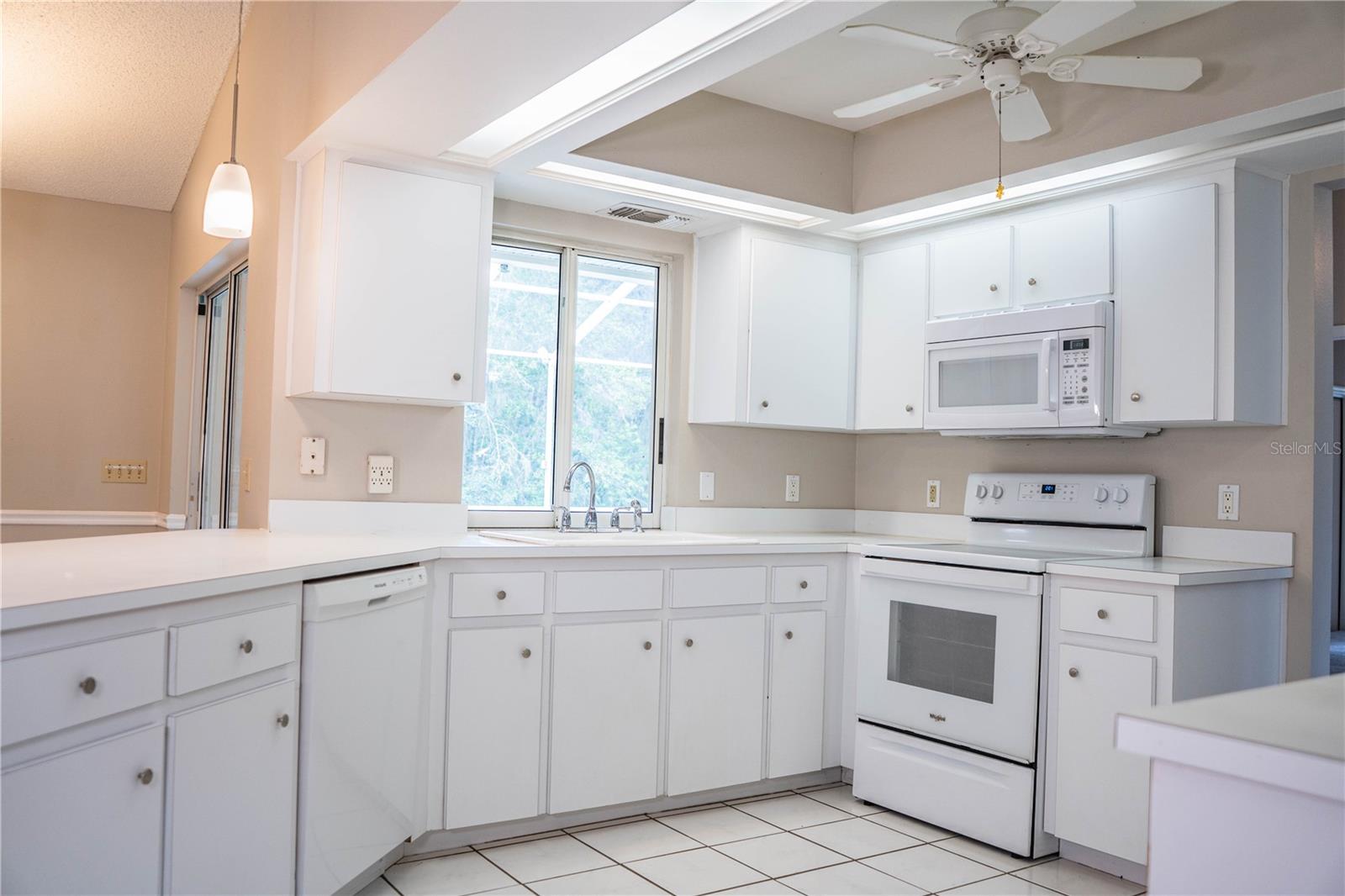 DEER BROOKE SOUTH - Residential Lease