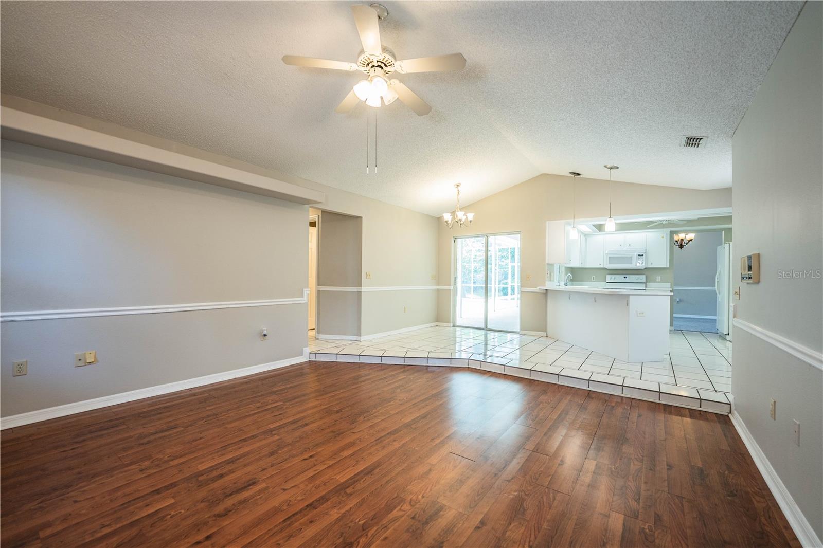 DEER BROOKE SOUTH - Residential Lease