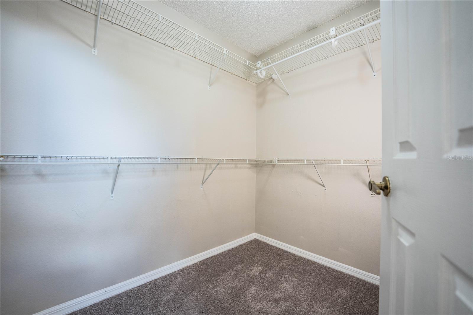 DEER BROOKE SOUTH - Residential Lease