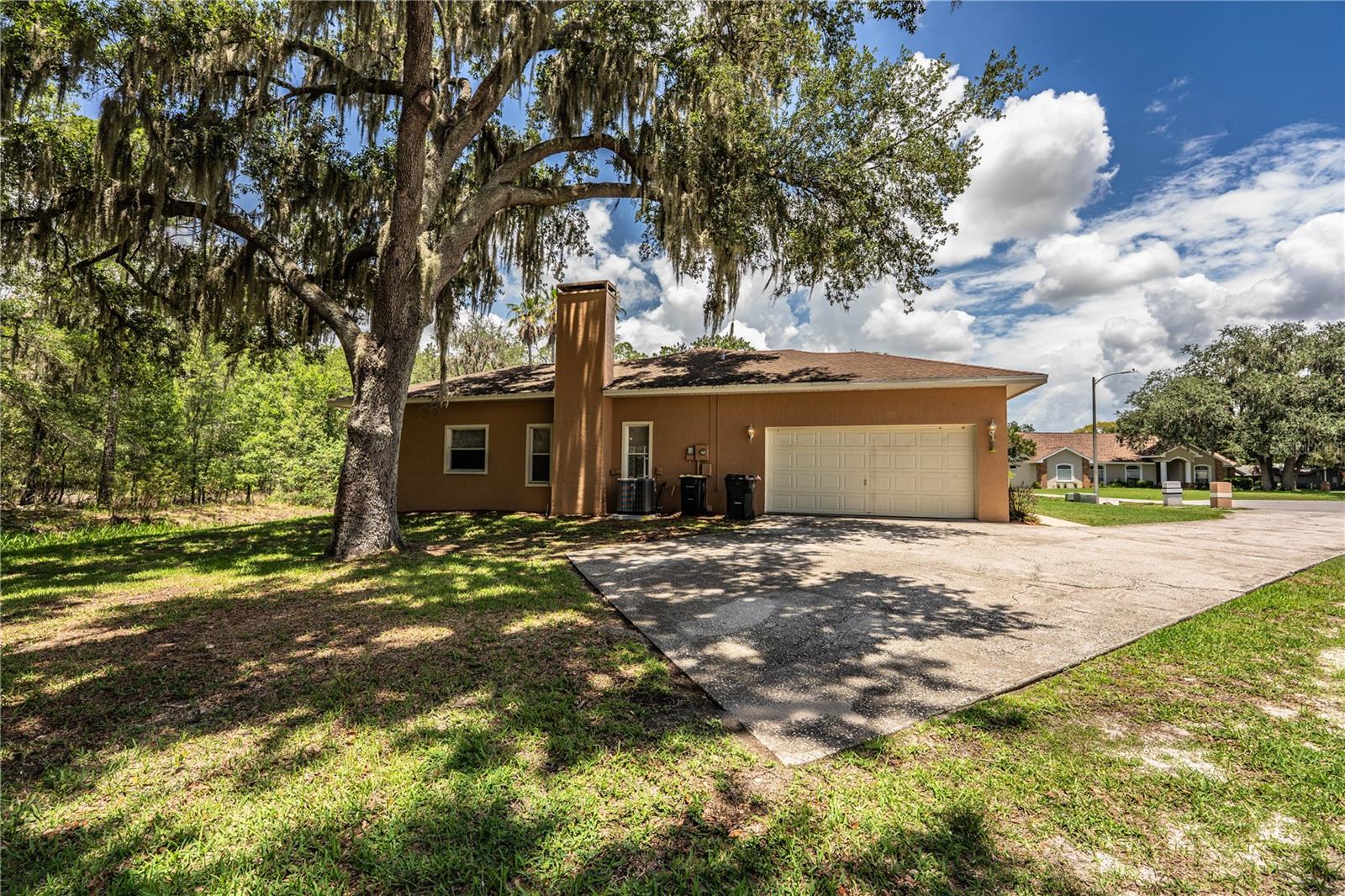 DEER BROOKE SOUTH - Residential Lease
