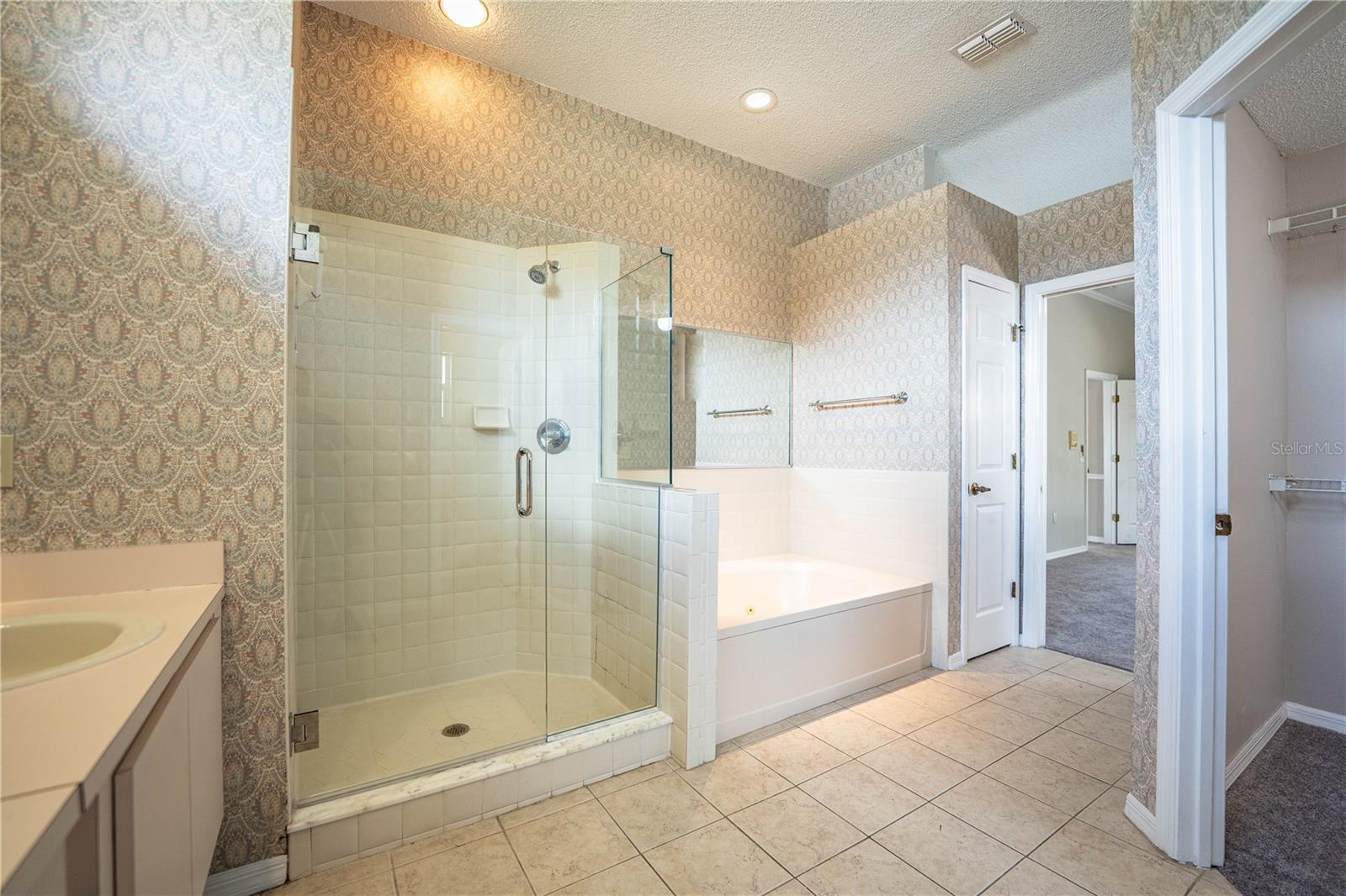 DEER BROOKE SOUTH - Residential Lease